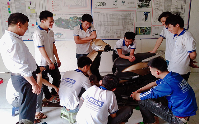 học nghề sửa chữa xe máy